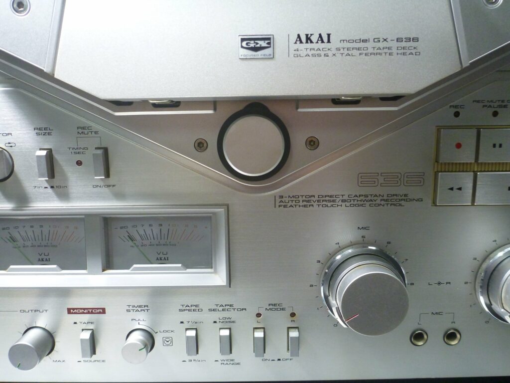 exterior do Leitor de Bobines Akai GX636