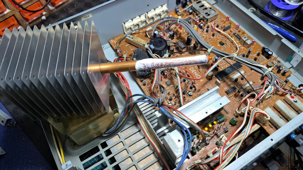 Dissipador do Recetor Denon DRA-550