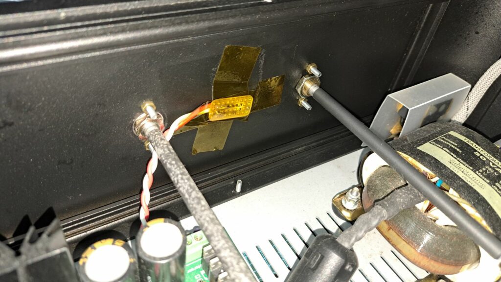 Isolamento da placa de circuito do Pré-Amplificador MAR