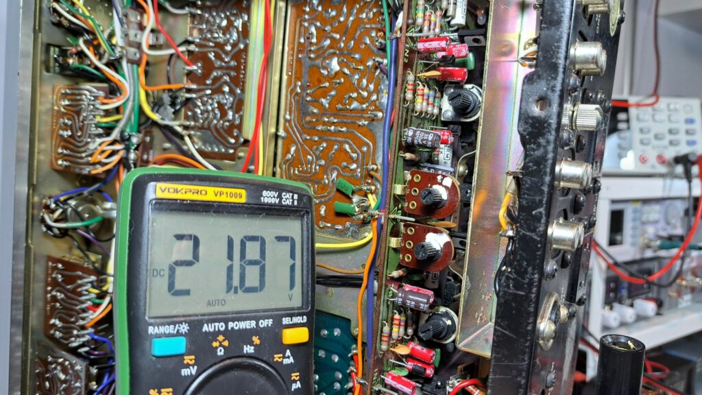 Calibração do Bias e offset DC do Recetor Pioneer SX-770