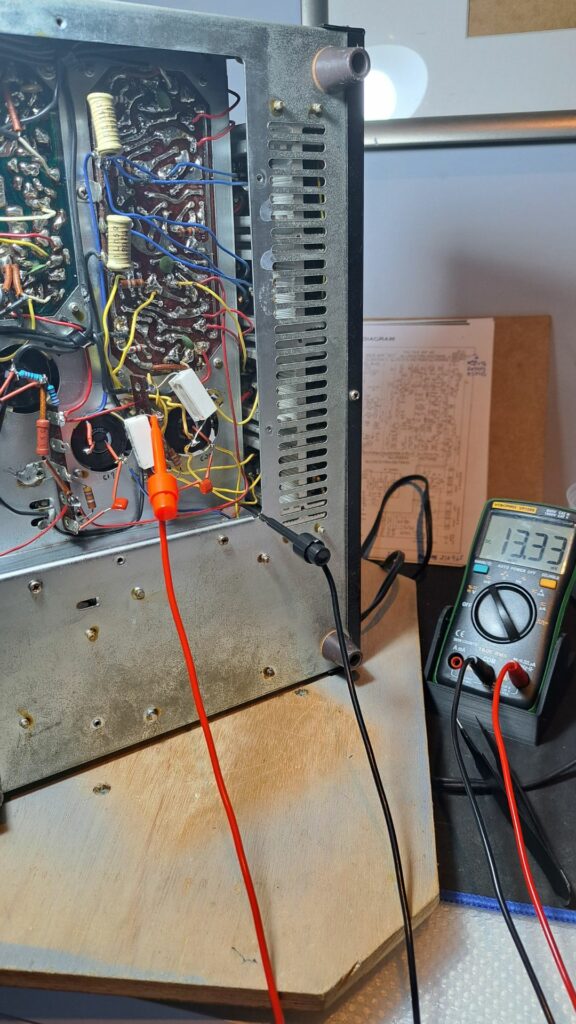 Calibração do bias, tensão central e circuitos de proteção do Amplificador Kenwood KA-2500