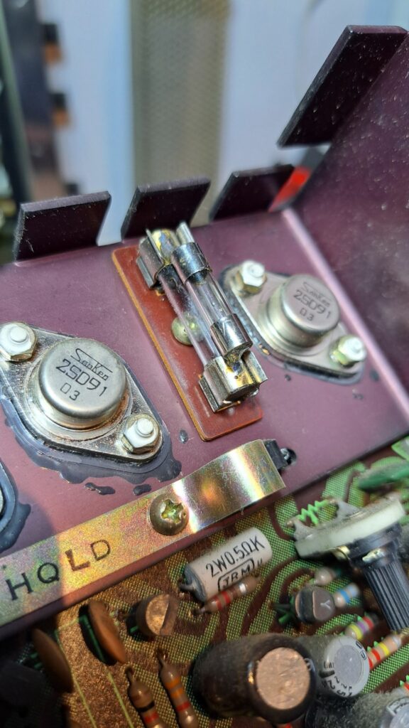 Fusíveis do Recetor Pioneer SX-770