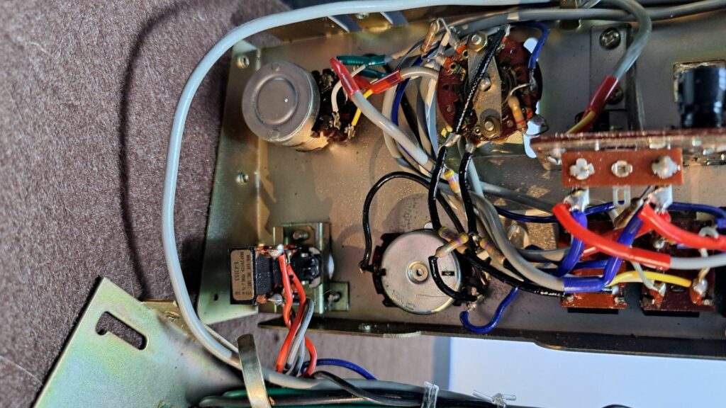 Limpeza dos potenciometros e seletores do Amplificador Luxman 700X