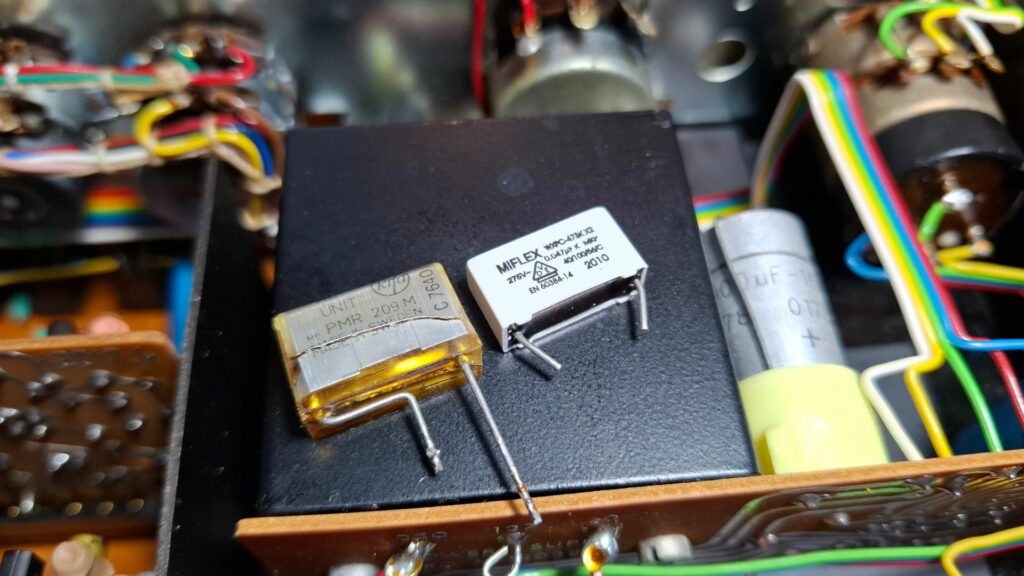 Condensador de proteção RIFA do Pré-amplificador Quad 33